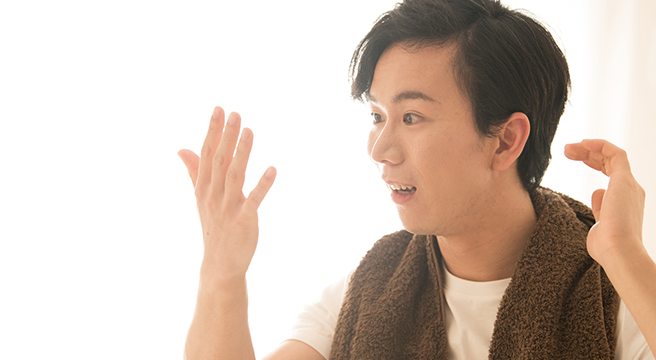 20代男性の抜け毛はなぜ起こる？AGAの原因と対策を知ろう