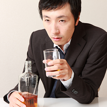 agaにはアルコールが影響する？飲酒と薄毛の育毛の関係性とは