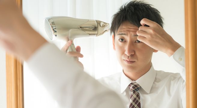 AGAの抜け毛は特徴的！見分け方と気付いたときにしておきたいこと