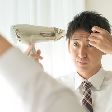 AGAの抜け毛は特徴的！見分け方と気付いたときにしておきたいこと