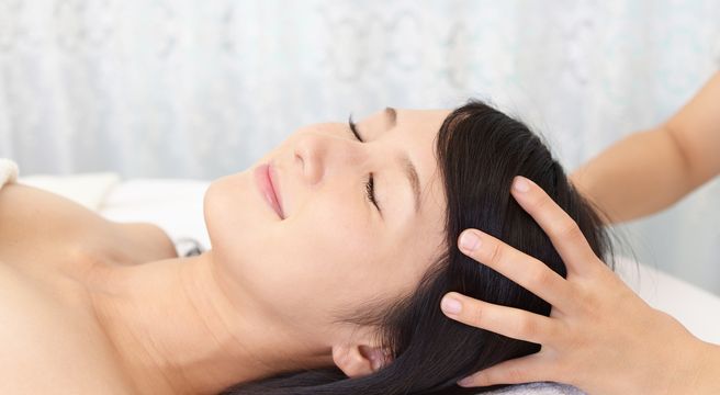 頭皮が硬いと薄毛につながる？硬くなる原因と柔らかくする方法とは？